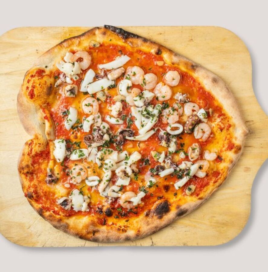 Pizza Frutti di Mare mit Meeresfrüchten